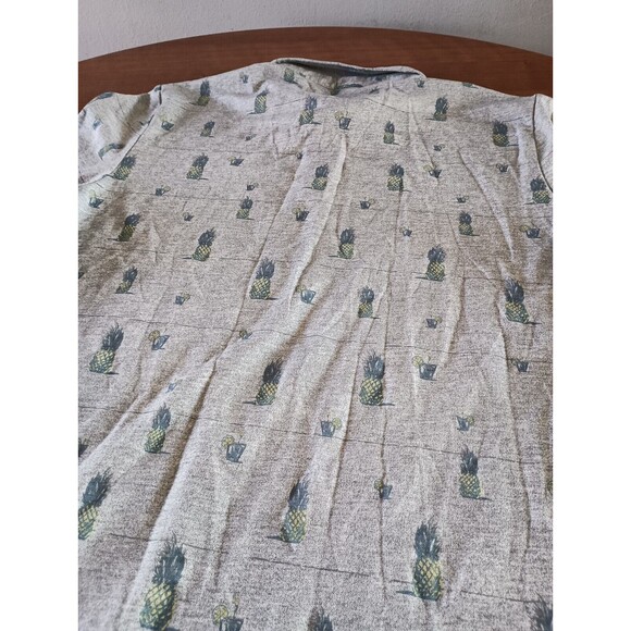 Travis Mathew Shirt Mens Medium Gray Golf Polo Hawaiian Pineapple Print - Picture 8 of 8